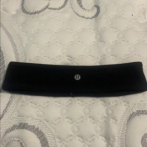 Black lululemon headband